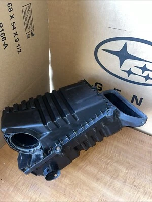 OEM 2012-2018 Volkswagen Passat Air Intake Cleaner Filter Box 5C0129607A - Image 1 of 4