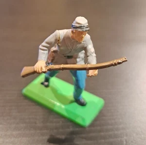 Britains Ltd Deetail 1971 – US Civil War – Confederate Soldier Advancing - Picture 1 of 2