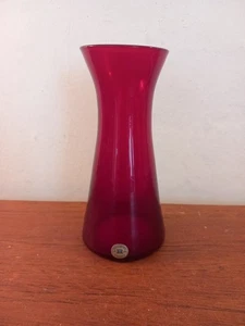Reijmyre Sweden Kunstglas Vase, rot, 15 cm hoch  - Bild 1 von 11