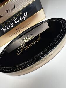 Tooo Faced Turn Up The Light Complexion-Enhancing Highlighting Palette