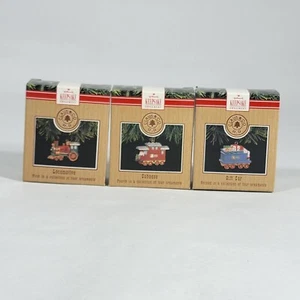 Hallmark Andenken Ornament Claus & Co Zug Lok Begleitwagen Geschenkwagen 3er Set - Bild 1 von 21