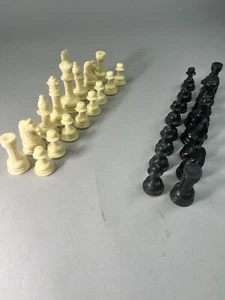 Vintage Chess Pieces 32 Piece Plastic Set 3.5” Kings - Picture 1 of 10