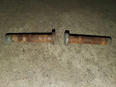 John Deere LT133 OEM Seat Pins (2) M142341 LT150 LT155 LT160 LT166 LT170 LT180 - Image 1 of 4