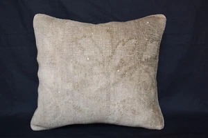 Throw rug pillow, 16x18 pillow, High Quality Vintage pillow, Handmade rug pillow - Picture 1 of 12