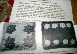 *Vtg 1930s WOOL FLOWER PILLOWS Mail Order - Picture 1 of 1