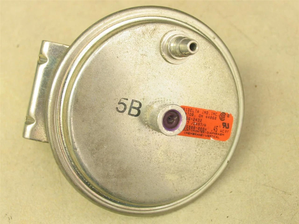 TRIDELTA FS6756-2432 Air Pressure Switch 024-25808-008A - Image 1 of 1