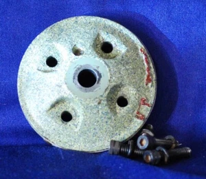 Sierra de brazo radial DeWalt 10" - Modelo GW1 - Tapa y tornillos de confianza - Parte #117216 - Imagen 1 de 4