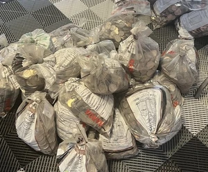 Lot Of 500 Eisenhower Ike Dollars - Coins - Picture 1 of 1