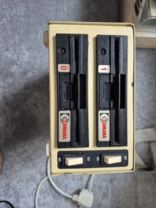 Cumana 5.25 disc Drives- Pair Of. Untested - Afbeelding 1 van 1