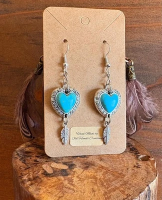 Brincos turquesa sudoeste | corações e penas de cowgirl country - Imagem 1 de 4