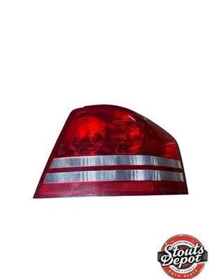 Dodge Avenger 2008 2009 2010 pasajero derecho luz trasera lateral derecha Foto 1 de 4
