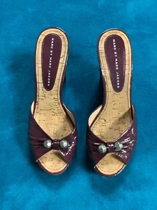 MARC BY MARC JACOBS PURPLE PATENT LEATHER CORK WEDGE SLIDE SANDALS 6/36 - Picture 1 of 10