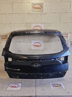 KIA SPORTAGE 2017 2018 2019 2020 2021 TAPA MALETERO PUERTA TRASERA PUERTA LEVADIZA CARCASA FABRICANTE DE EQUIPOS ORIGINALES USADO Foto 1 de 4