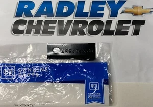 NEW GM OEM STARTER- MOUNT BRACKET GMC 23502557 - Picture 1 of 1