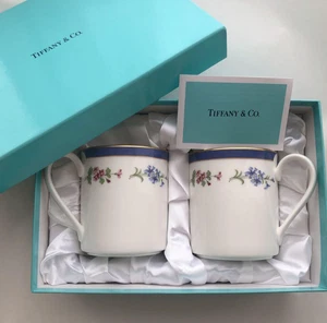 Coppia tazze tazza cofanetto Tiffany & Co. floreale mai usate motivo floreale tazza da tè stoviglie - Foto 1 di 6
