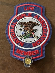 VINTAGE “NATIONAL RIFLE ASSOCIATION ”Patch and Pin LIFE MEMBER - Picture 1 of 3