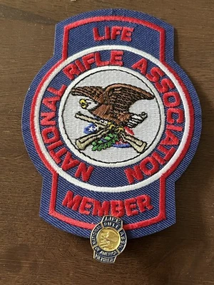 VINTAGE “NATIONAL RIFLE ASSOCIATION ”Patch and Pin LIFE MEMBER - Image 1 of 3