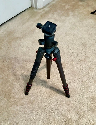 Vanguard VEO 235AB Aluminum Travel Tripod w/ TBH-50 Ball Head - Image 1 of 4