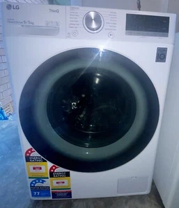 LG 9kg-5kg Combo Washer Dryer Machine - Picture 1 of 4