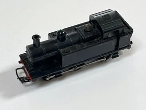 OO Triang Jinty Loco WITH SMOKE UNIT non runner sold for repair - Picture 1 of 4