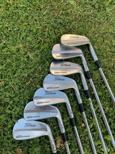 Titleist X-Stiff 712 MB 4-PW Iron Set - Picture 1 of 5