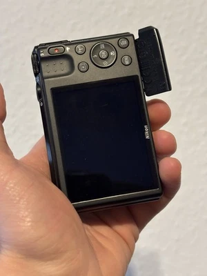 Nikon COOLPIX S7000 16.0 MP Digitalkamera - Schwarz - Bild 1 von 2