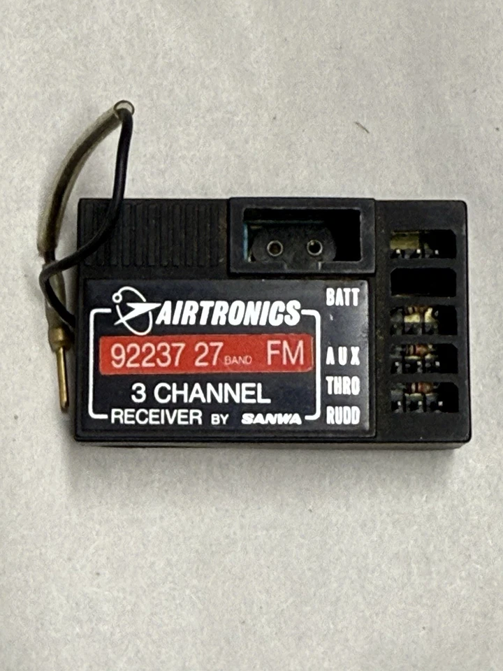 Airtronics Sanwa 92237 27Band FM 3 Channel Receiver - Image 1 of 1