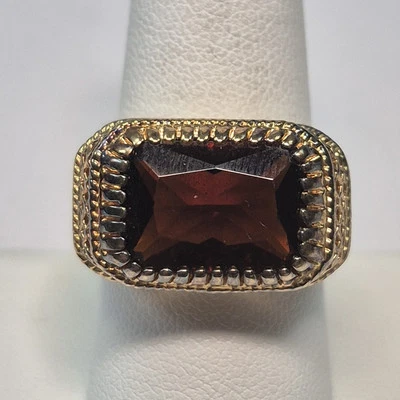 Anillo de vidrio facetado de borde de disfraz vintage o moderno de Joan Rivers talla 9 Foto 1 de 4