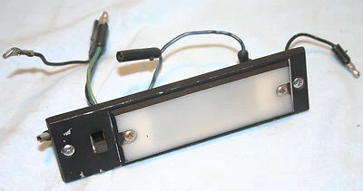 67 Luminária de cortesia Mercury Monterey painel interior  - Imagem 1 de 4