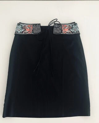 Falda VIVIENNE TAM ÚNICA VINTAGE AÑOS 90 Negra Línea A, Talla 0, Cinturón Corbata Diseño Asiático Foto 1 de 3
