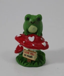 DD1 I LOVE YOU SO MUSH much Frog on mushroom Charm Figurine stone Ganz - Picture 1 of 9