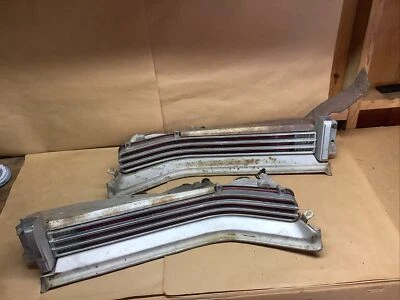 Оригинальный задний фонарь для левой и правой руки GM 1966-67 Buick Riviera - Изображение 1 из 4