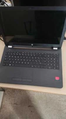 Notebook 15-bw022nl Monitor 15.6” HD AMD A10-9620P Ram 8gb scheda madre rotta - Immagine 1 di 3