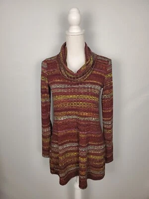 Suéter túnica ligera con cuello de capucha borgoña Maurices recorte trasero para mujer pequeño. Foto 1 de 4