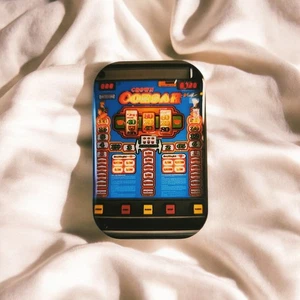 Crown Corsar Kühlschrankmagnet – Retro Spielautomaten-Klassiker 🎰✨ - Bild 1 von 1