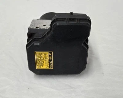 Bomba de freno antibloqueo ABS Toyota Camry Solara SE 2004-06 3,3 L con control de tracción Foto 1 de 4