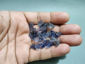 Lote de 34 piezas crudas de iolita azul de calidad rara tamaño 10-12 mm piedras preciosas sueltas de cristal - Imagen 1 de 7