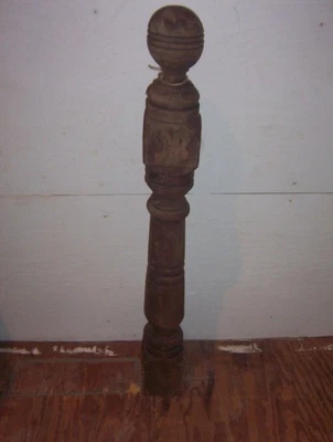 古董 1880 年代翻木 Newel Post 建筑救助 33 3/4 英寸高 — 第 1/4 张图片