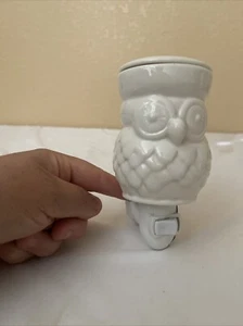 Yankee Candle Ceramic White Owl Electric Tart/ Wax /Melts Warmer - Picture 1 of 6