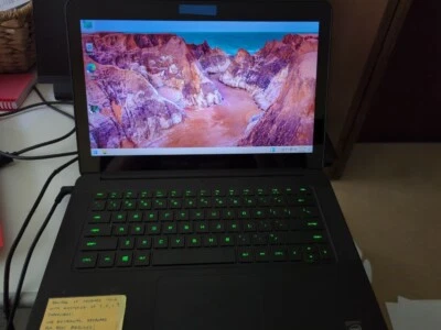 Razer Blade RZ09-01161E31 14 pulgadas 256 GB, Intel Core i7 4.ª generación, 2,2 GHz, 8 GB Foto 1 de 3