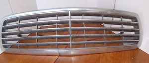MERCEDES BENZ W124 GRILLE 320E 420E E430 BARN FIND L👀k!!! - Picture 1 of 10