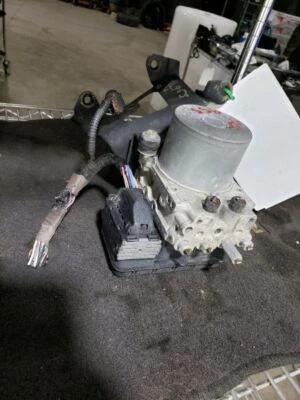 Anti-Lock Brake Part Actuator And Pump Assembly FWD Fits 10 LEXUS RX350 2769002 - Image 1 of 4