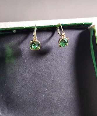 PENDIENTES COLGANTES FACETADOS VERDE CLARO SUMERGIDOS ORO 14K BEST OF TIMES 1928 JOYERÍA Jc1 Foto 1 de 4