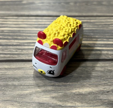 Shopkins Cutie Cars Series 1 # 4 Popcorn Moviegoer Die Cast Car Toy Cover