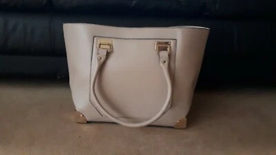 New Look Beige/Nude Pink Handbag Gold Trim smart shopping/weekend holdall 48cm W - Image 1 of 4