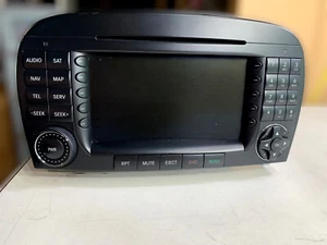 Mercedes Benz Navigation GPS COMMAND Head UNIT SL65 SL55 R230 A2308204889ZGS000 - Bild 1 von 6