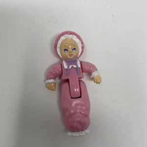 PLAYSKOOL Dollhouse BABY GIRL in PINK SLEEPER w/ BONNET Infant Baby Doll Vintage - Picture 1 of 3