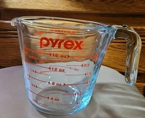 Pyrex 2 cup Glass Measuring Cup - Open Handle - Red Lettering - Picture 1 of 2