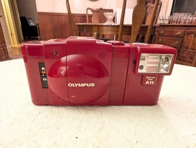 Câmera de Filme 35mm Olympus XA2 Red Point & Shoot com Flash A11 do Japão Não Testada - Imagem 1 de 4
