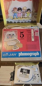 VERY RARE NEW W BOX VINTAGE DEJAY KIDS RECORD PLAYER PHONOGRAPH SP-16 NEVER USED - Picture 1 of 17